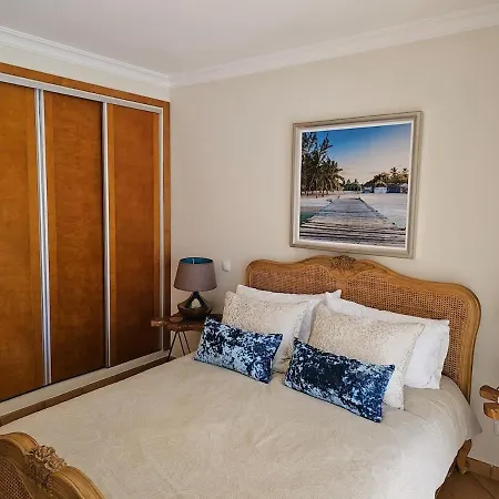 Sea Shimmer 3 Bedroom 2 Bath 3 Terraces Apartment *